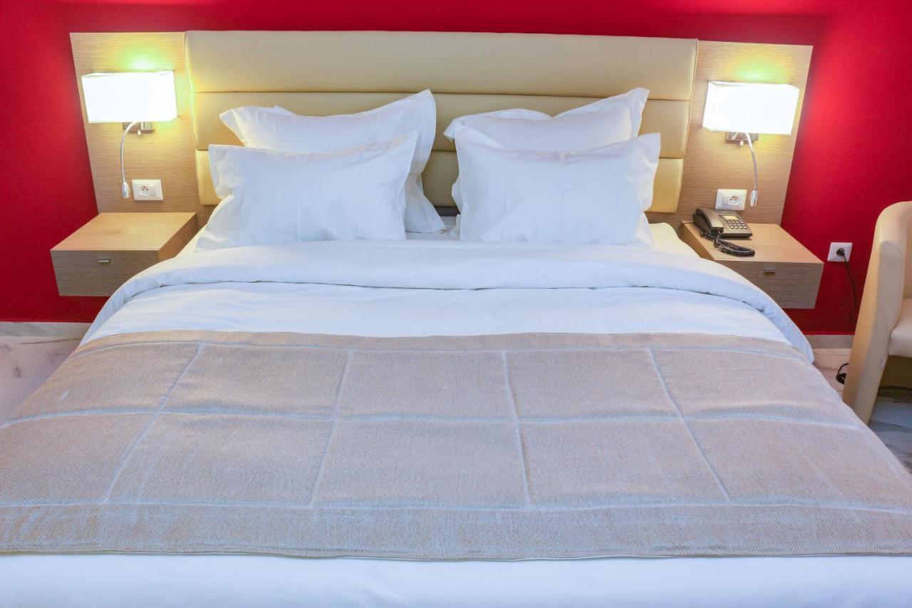 Merina Hotel Яунде Экстерьер фото